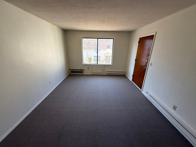67 Dallas Ave unit 9, Waterbury, CT 06705 - photo 5