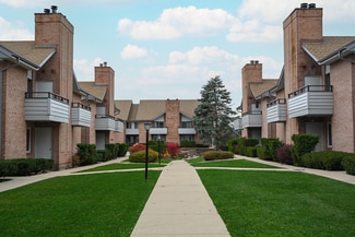 5401-B W Presidio Ln, Milwaukee, WI 53223