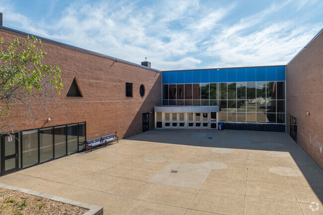 Willow Creek Middle is located in Rochester, MN.