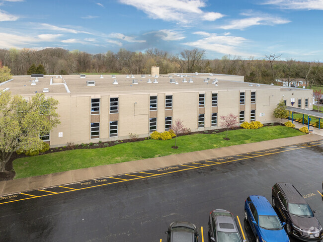 Clermont Northeastern Elementary School boasts of a beautiful campus.