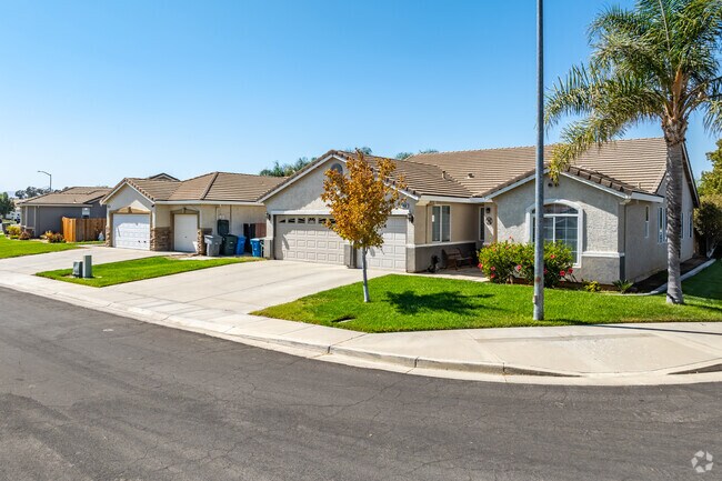 Newer contemporary homes in Williams range from $300,000 to $500,000.