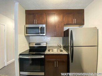 24 Whites Ave Unit 15, Watertown, MA 02472