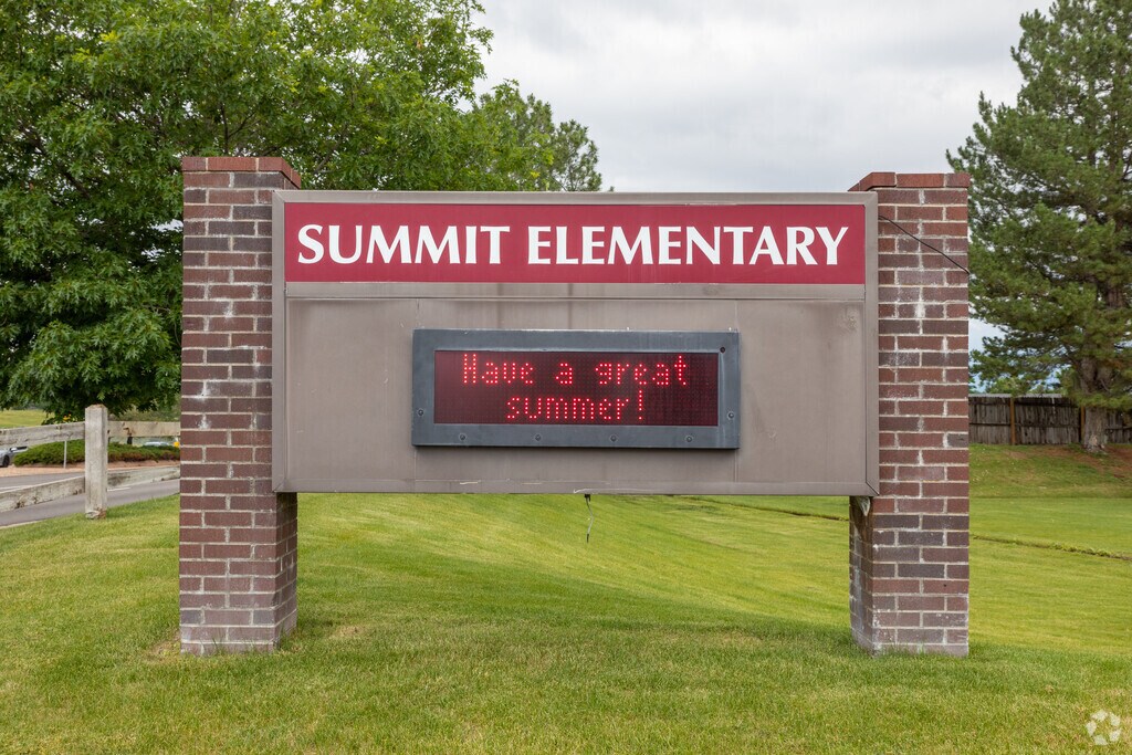 Summit Elementary School is located in the Carriage Place neighborhood.