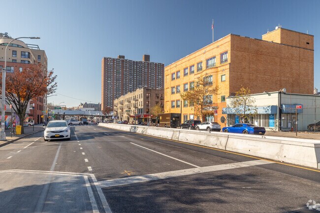 Neighborhood context of School of Math Science & Healthy Living.