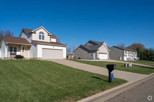 Some neighborhoods in Richville comprise of new, modern homes.