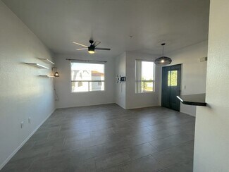 5303 N 7th St Unit 327, Phoenix, AZ 85014