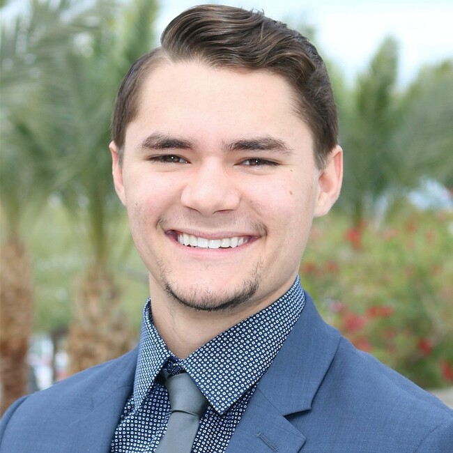Agent Photo
