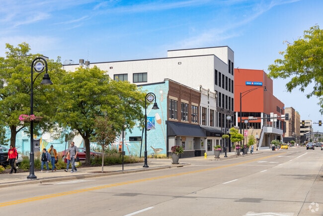 Coronado Haskell is nearby the amenities and life of the Main Street District in Rockford.