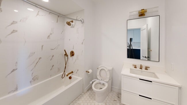 84 Braintree St unit 50 leo 405, Boston, MA 02134 - photo 4