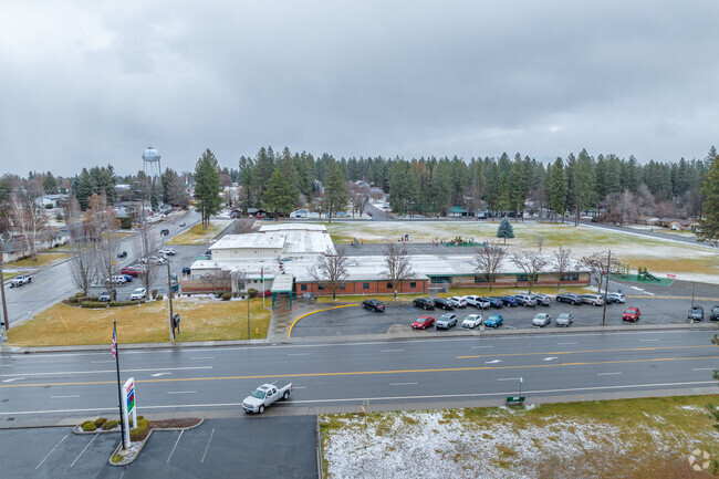 University Elementary features a small parking lot in front of the school for staff.