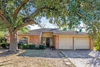 7202 Skylight Ln, Houston, TX 77095