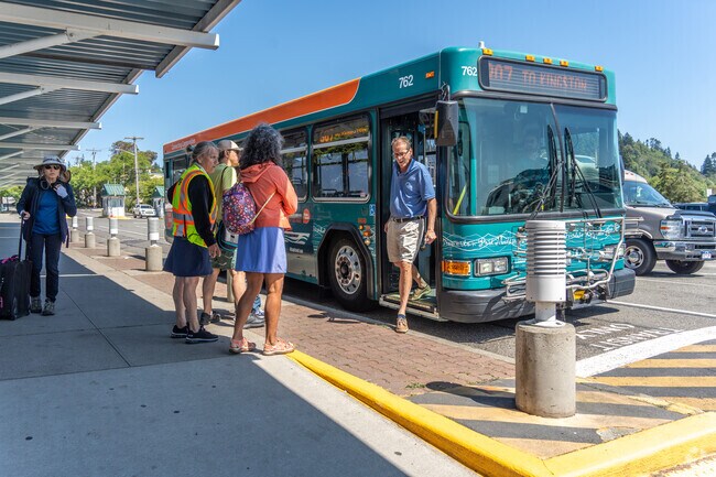 Convenient bus routes make commuting easy for Indianola residents.