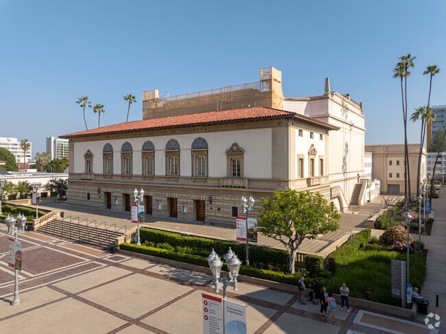 Stop by the Pasadena Convention Center, located in the heart of the city of Pasadena.