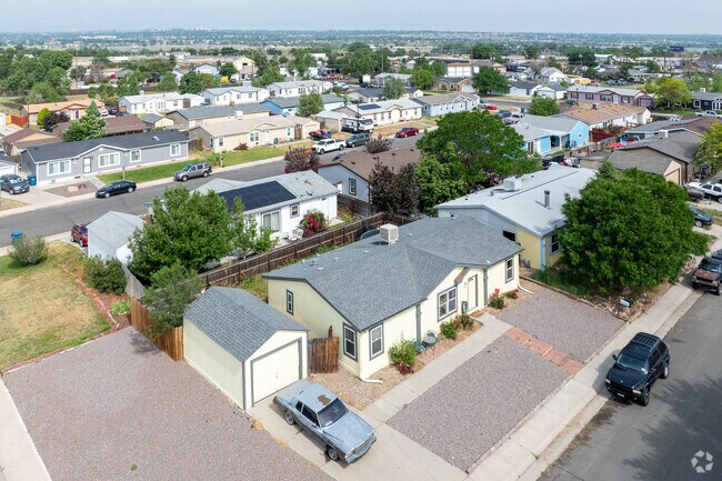 You will find primarily ranch style homes in the Dupont neighborhood.