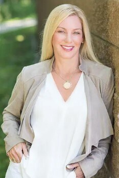 Leslie Quinn