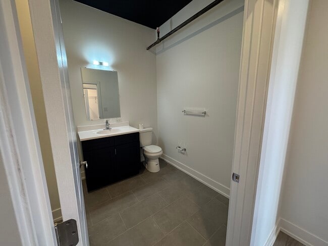 Civic Center Plaza Apartments, Peoria, IL 61602 - photo 3