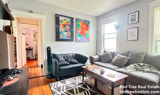 3 Holman St unit 2, Allston, MA 02134 - photo 4