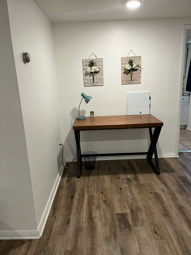 4946 Camden St unit Big Camden, Indianapolis, IN 46227 - photo 6