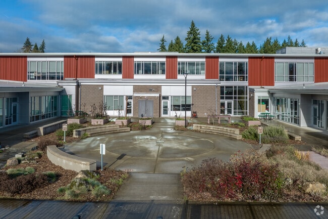 Ogden Elementary School has a large courtyard for learning outside in Vancouver, WA.