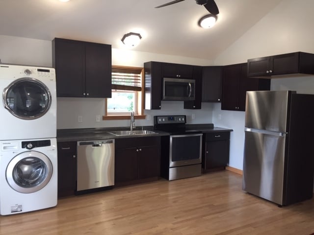 9 Newbury St unit Upstairs, Nashua, NH 03060 - photo 7