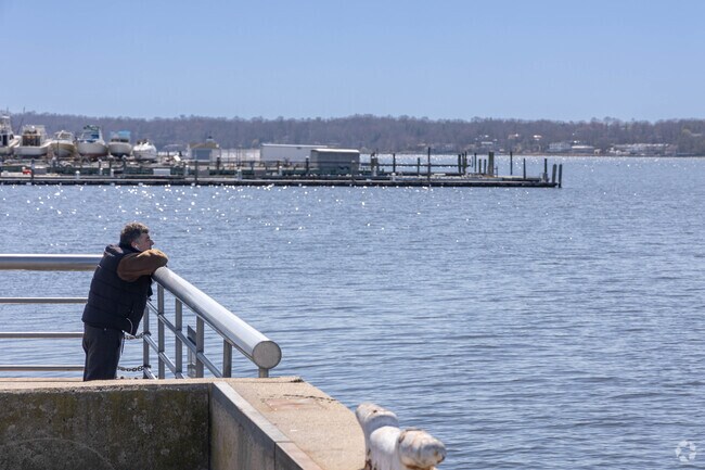 Residents of Plandome Manor love to just relax and unwind by Manhasset Bay.