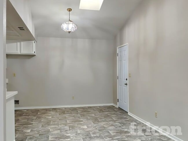 7726 Robinette Rd, Sacramento, CA 95828 - photo 7