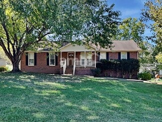 7303 Clearview Dr, Fairview, TN 37062