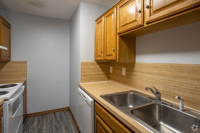 2BR, 2BA, 2 Car Garage - 950SF