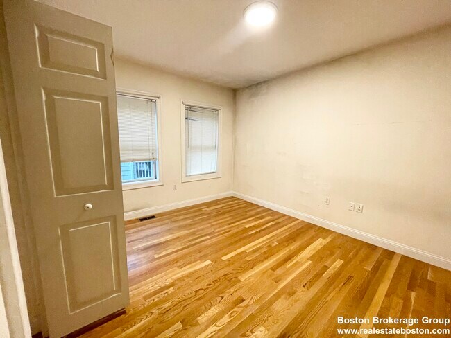 128 Hillside St unit 2, Roxbury Crossing, MA 02120 - photo 6