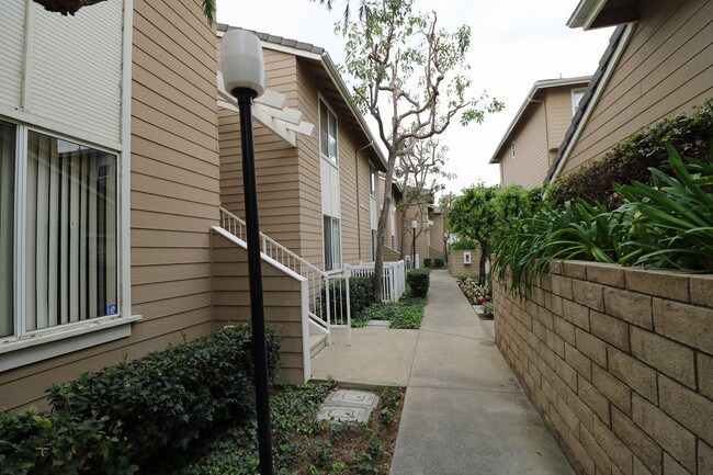 Tamarack Pointe Villas, Brea, CA 92821 - photo 6