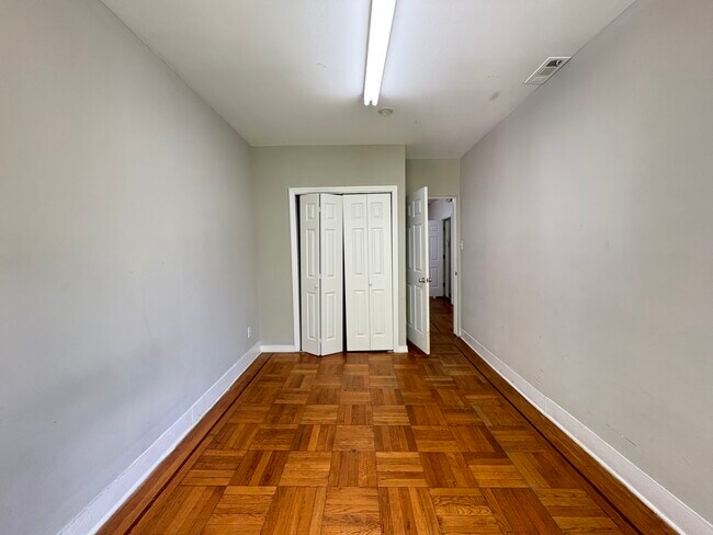 221 Martin Luther King jr Dr unit 3, Jersey City, NJ 07305 - photo 6