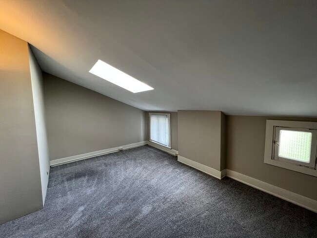 2349 Wheeler St unit 1, Cincinnati, OH 45219 - photo 4