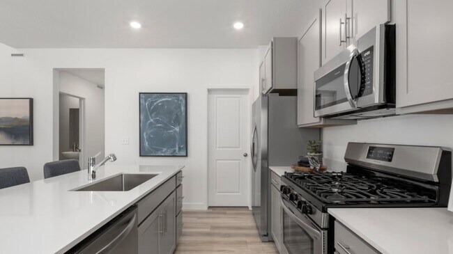 1672 W Blue Flax Dr, Saratoga Springs, UT 84045 - photo 3