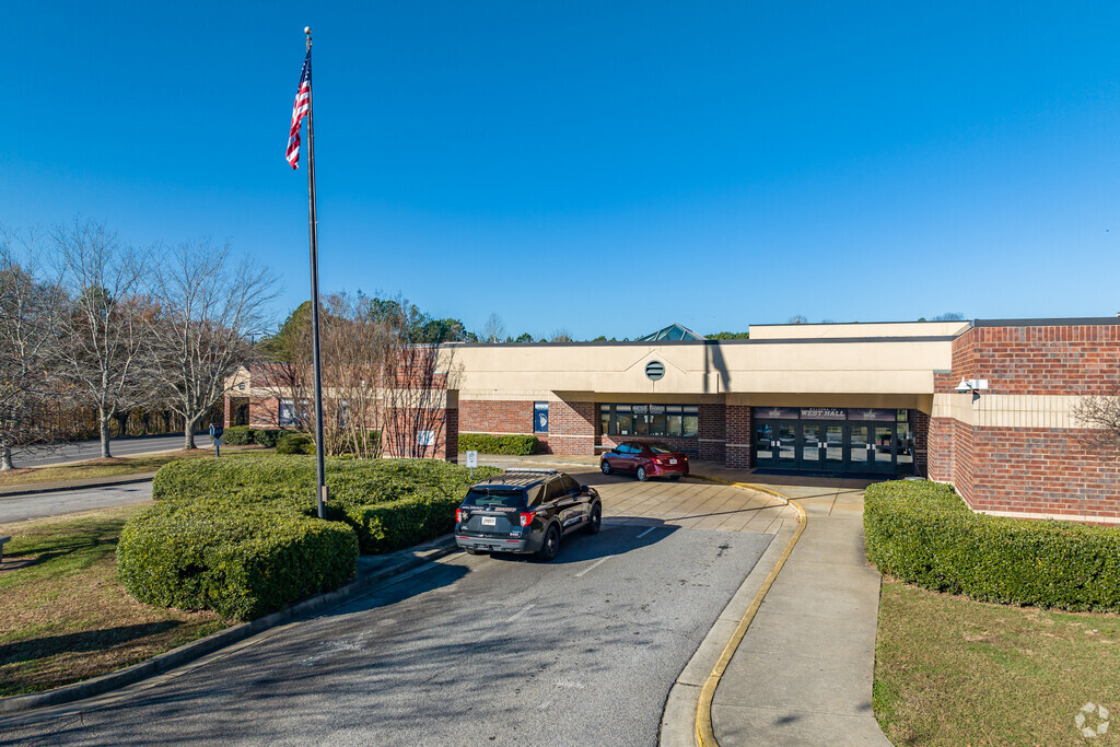 West Hall Middle School is a public school located in Gainesville.