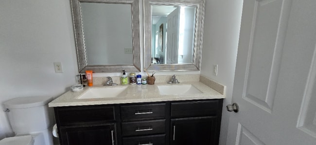 4747 Forestridge Commons Dr, Charlotte, NC 28269 - photo 6