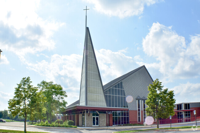 Calvary Christian School building in Crestview Knoll.