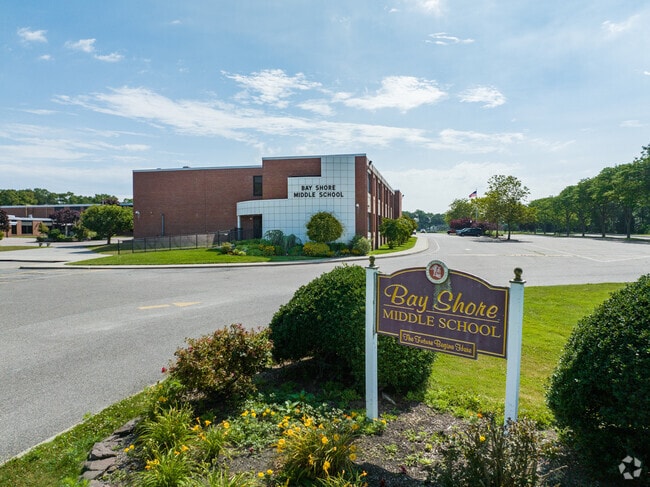 Welcome to Bay Shore Middle School.