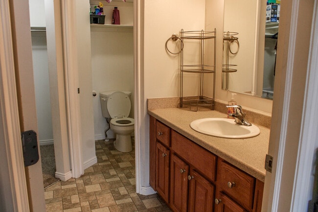 1521 N 420 W, Logan, UT 84341 - photo 4