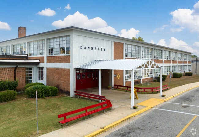 Dannelly Elementary School teaches kids to go for their dreams in Great McGehee Estates.