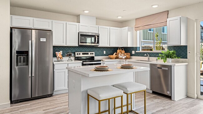 837 Congaree Ln, Redding, CA 96001 - photo 3