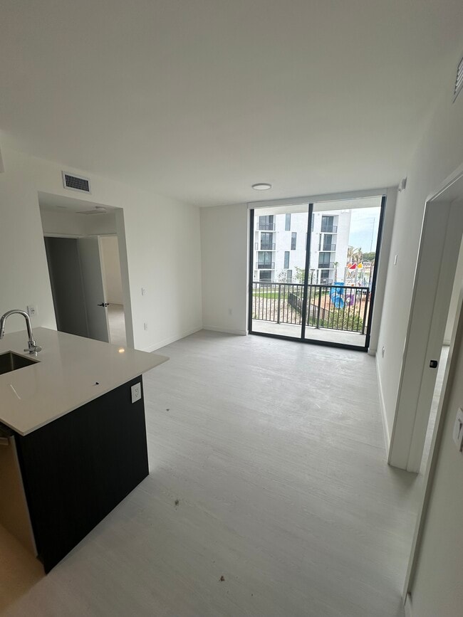 20461 NW 17th Ave unit B, Miami Gardens, FL 33056 - photo 2