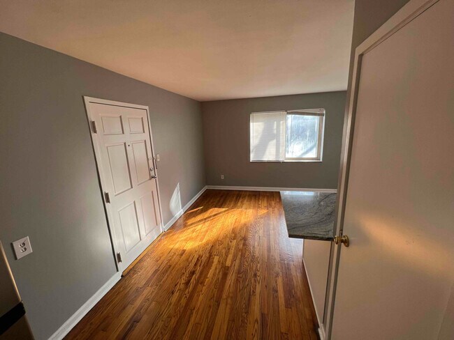 2519 Indianola Ave unit A, Columbus, OH 43202 - photo 4