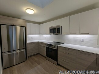 1079 Commonwealth Ave Unit 503, Boston, MA 02215