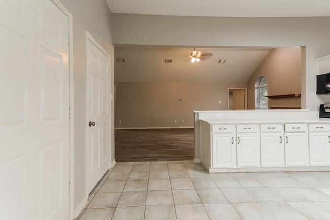 626 Fantasy Ln, Montgomery, TX 77356 - photo 6