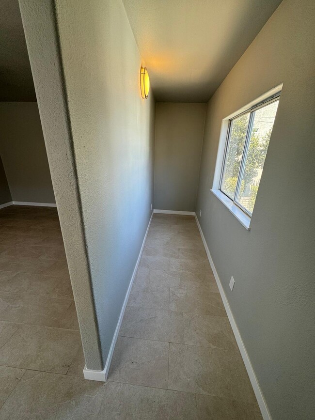 Extra nook area