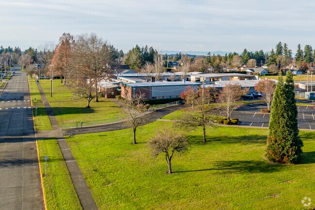 Entrance off street to Byron Kibler Elementary School.