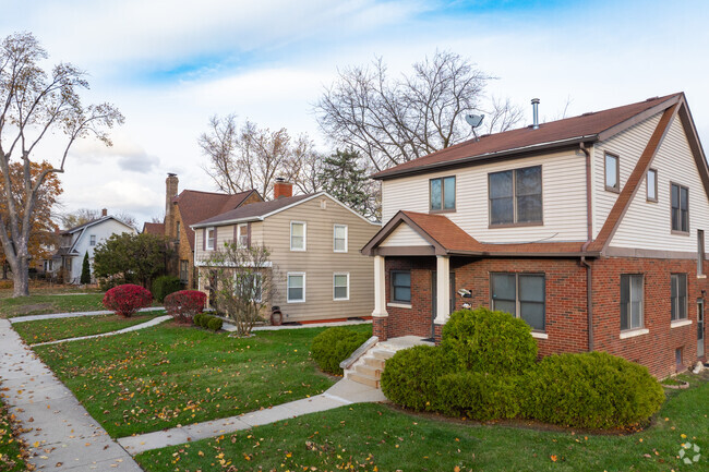 Homes in Lorraine Terrace can range from $150,000 and $300,000 dollars.