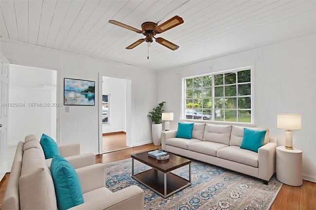 321 NE 169th St, North Miami Beach, FL 33162 - photo 7