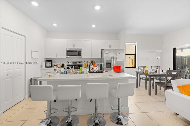 25449 SW 108th Ct, Homestead, FL 33032 - photo 5