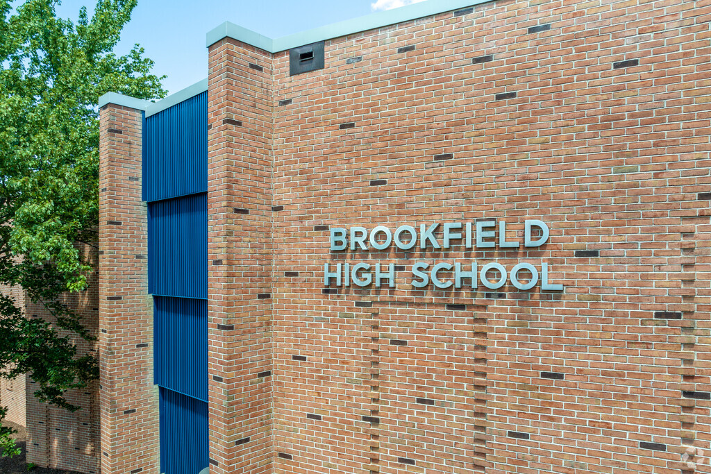 Brookfield High School, Brookfield CT Rankings & Reviews